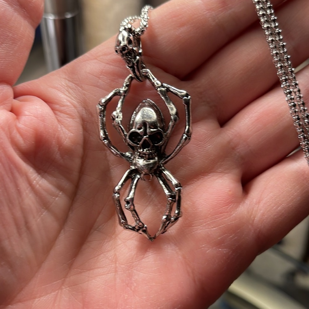 SPIDER NECKLACE